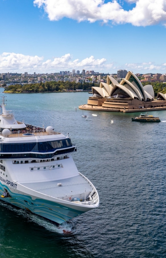 Norwegian Spirit, Sydney Harbour/Tubowgule, New South Wales © Norwegian Cruise Line