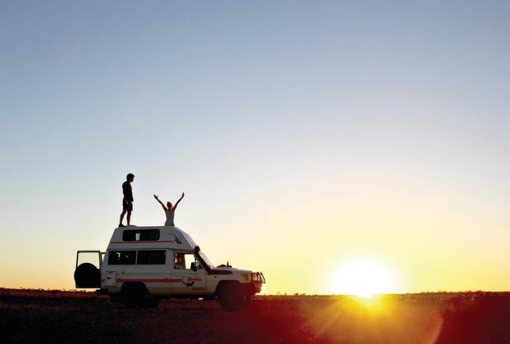 Sonnenuntergang am Stuart Highway, Südaustralien © Tourism Australia