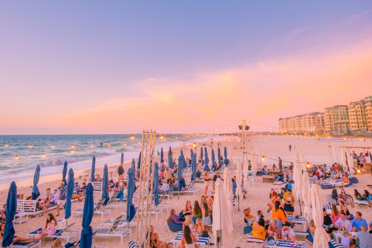 Moseley Beach Club di Glenelg Beach di dekat Adelaide © SATC Moseley Beach Club di Glenelg Beach di dekat Adelaide © SATC