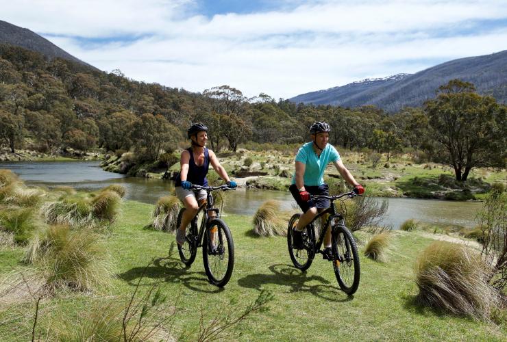 In bicicletta, Kosciuszko National Park, New South Wales © Destination New South Wales 