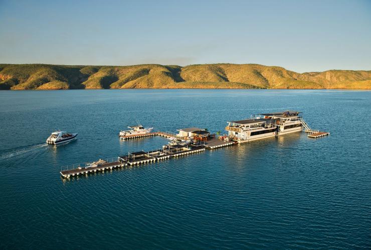 西オーストラリア州、タルボット・ベイ、ホリゾンタル・フォールズ・ハウスボート © Tourism Western Australia