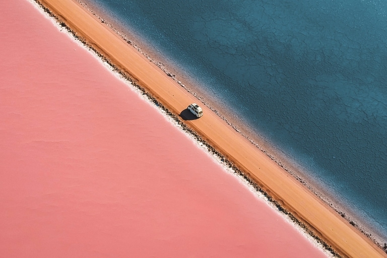 南澳艾爾半島的麥克唐奈爾湖©Lyndon O'Keefe