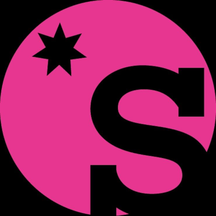 Il logo rosa Star Observer © Star Observer
