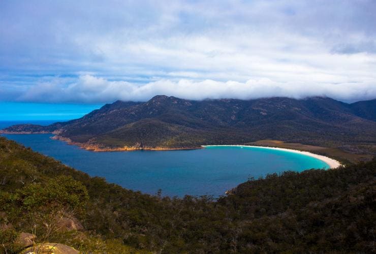 Wineglass Bay, Freycinet National Park, Tasmanien © Tourism Australia