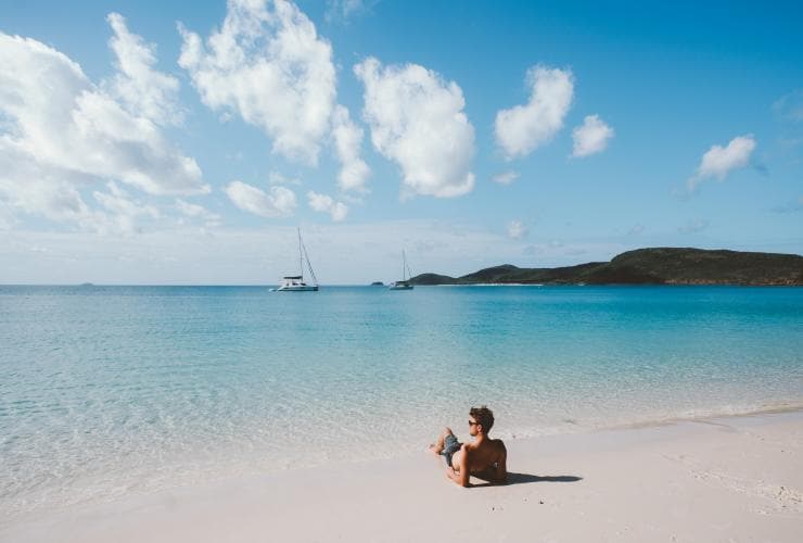 Whitehaven Beach, Whitsunday, Queensland © Jason Hill/Tourism and Events Queensland