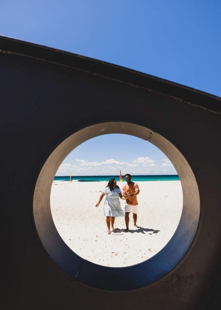 바닷가 조각전 2022, 본다이, 뉴사우스웨일스 © 뉴사우스웨일스주 관광청