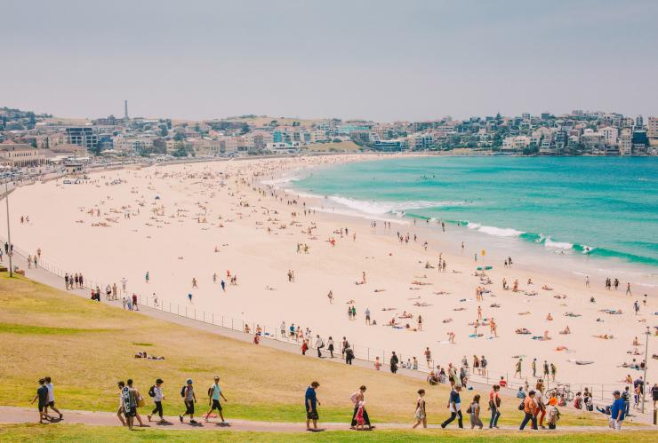 新南威爾士州悉尼的邦迪海灘©澳洲旅遊局