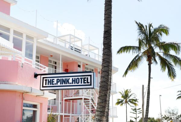 Pink Hotel, Coolangatta, Gold Coast, Queensland © Destination Gold Coast