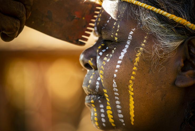 SeaLink NT – Tiwi Islands, Northern Territory © Tourism Australia