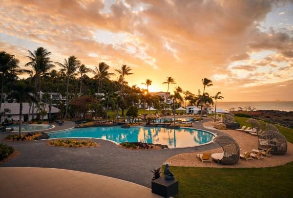 Sonnenaufgang über dem Pool im Daydream Island, Queensland © Samuel Bisso