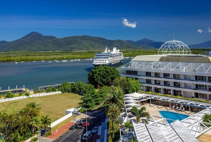 Pullman Reef Hotel Casino, Cairns, Queensland © Pullman Hotels
