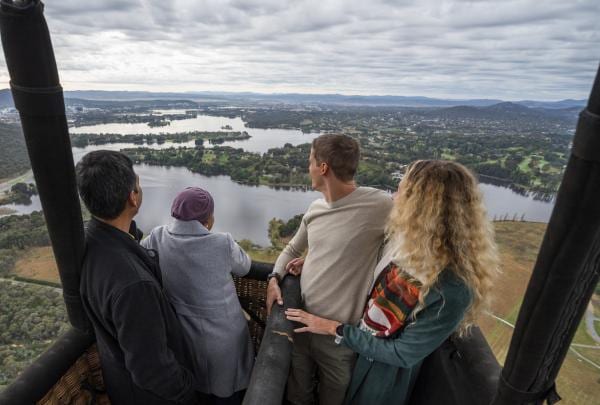 Balloon Aloft, Canberra, Australian Capital Territory © Tourism Australia
