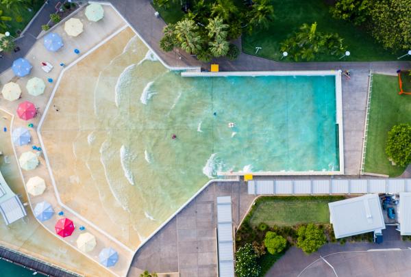 Wave Lagoon an der Darwin Waterfront, Darwin, Northern Territory © Tourism NT/Summersite