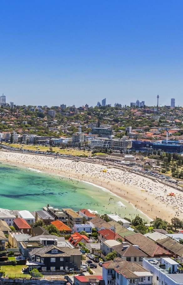 Luftaufnahme über Bondi Beach in Sydney © Hamilton Lund/Destination NSW