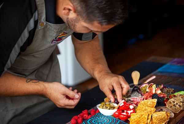 Ngaran Ngaran Culture Awareness, South Coast, New South Wales © Archie Sartracom, Tourism Australia