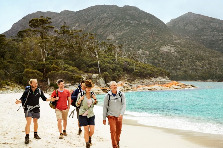 Freycinet Experience Walk, Schouten Island, Tasmanien © Tourism Australia & Hugh Stewart