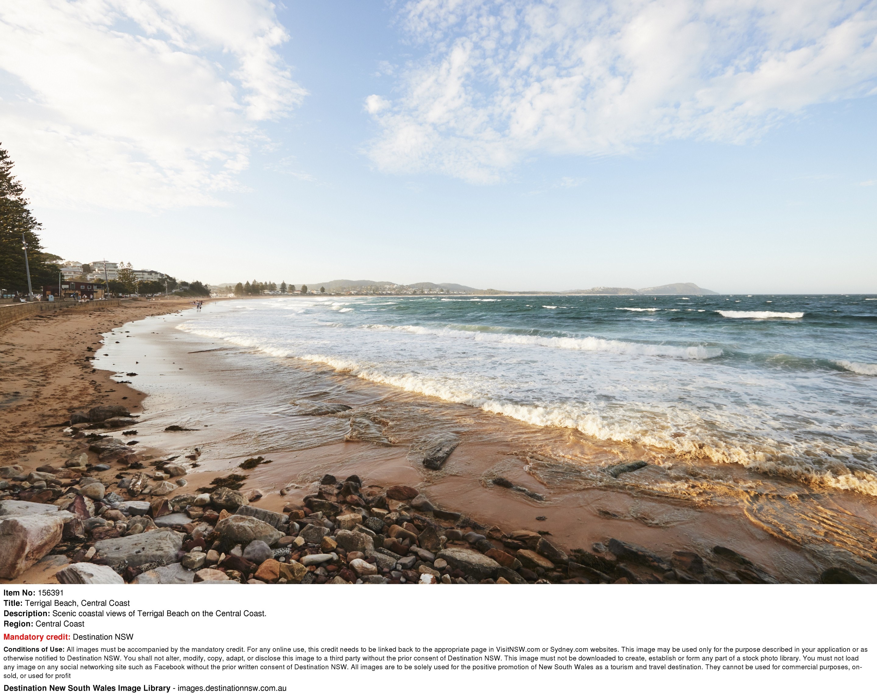 Terrigal Beach, Central Coast © Destination NSW