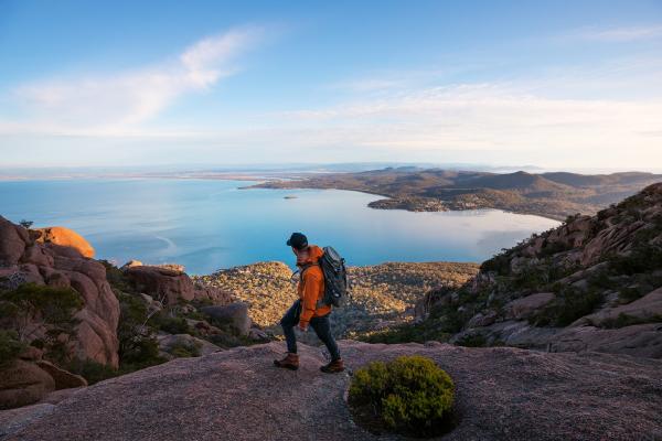 Wandern, Freycinet, TAS © Tourism Australia