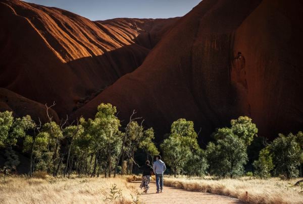 Maruku Arts, Uluru Kata Tjuta National Park, NT © Tourism Australia/ Archie Sartracom
