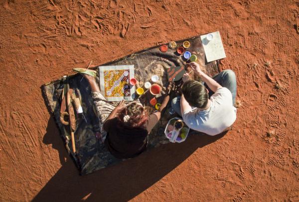 Maruku Arts, Uluru Kata Tjuta National Park, NT © Tourism Australia