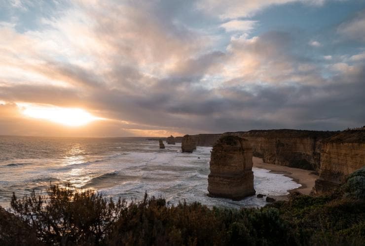 Twelve Apostles, Great Ocean Road, VIC © Tourism Australia