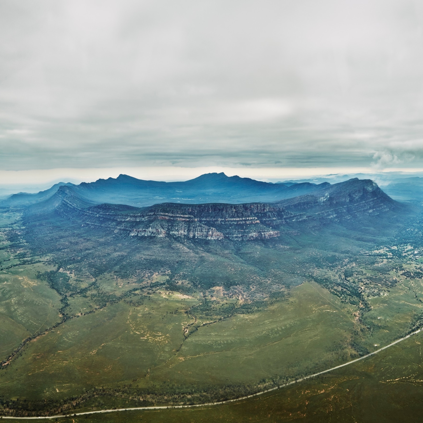 Wilpena Pound, eine spektakuläre Fels-Formation © Tourism Australia / Maxime Coquard