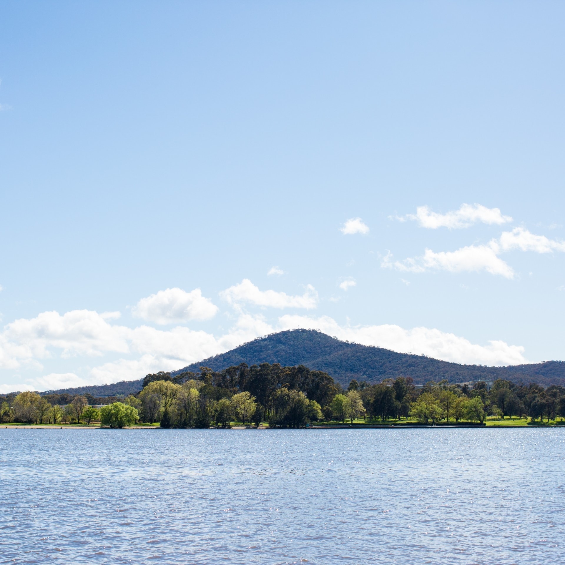 Mt Ainslie, Canberra, Australian Capital Territory © VisitCanberra