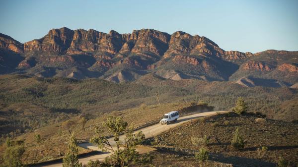 Wilpena Pound Resort, Flinders Ranges National Park, Südaustralien © Tourism Australia