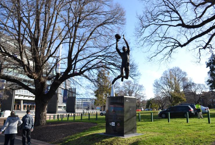 Avenue of Legends, Melbourne Cricket Ground, Melbourne, Victoria © Melbourne Cricket Club