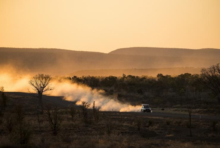 Driving on the Gibb River Road © Tourism Western Australia