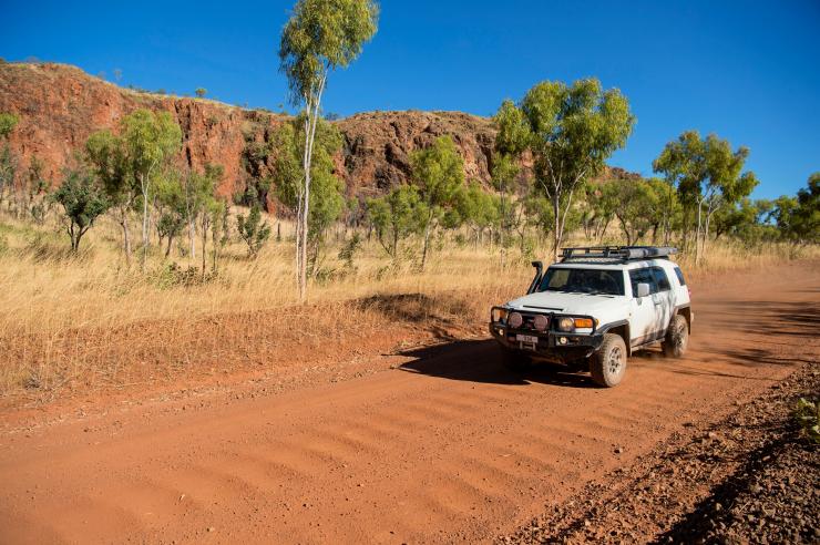 Four-wheel driving in Keep River National Park © Tourism NT/Shaana McNaught 2017