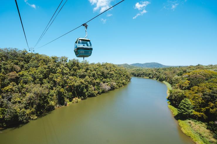 Skyrail Rainforest Cableway, Smithfield, Queensland © Tourism Australia