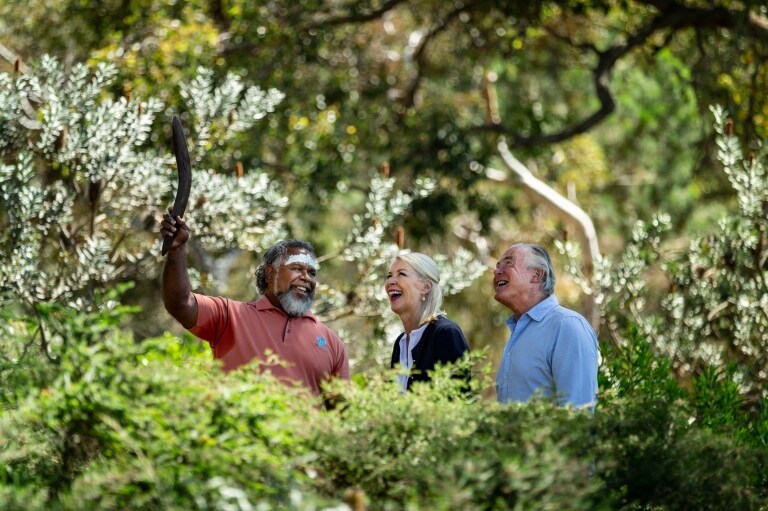 Couple engages in a walking tour with an Aboriginal guide in Perth © Tourism Australia