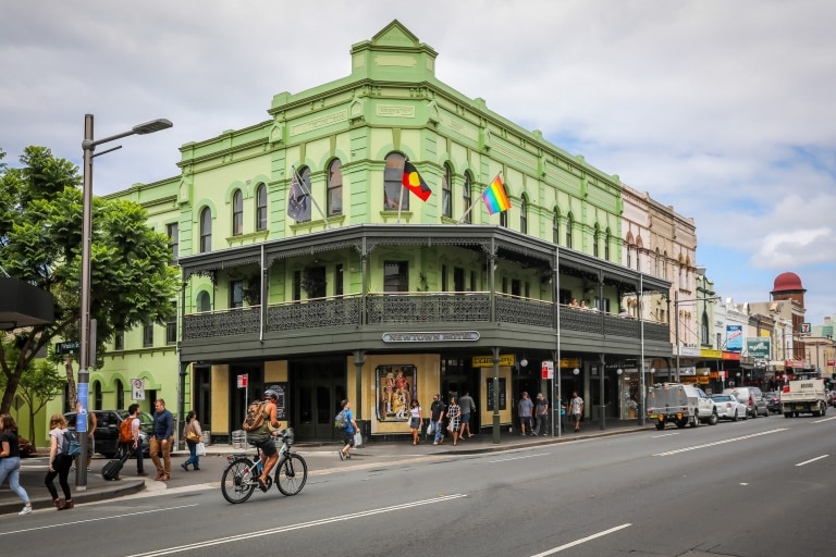 Newtown Hotel, Newtown, Sydney NSW © City of Sydney, Katherine Griffiths