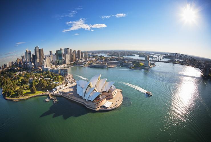 Aerial view over Sydney Harbour © Destination New South Wales