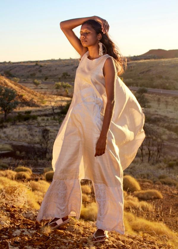 Shaniqua Chreubun outfit from Marnin Studio at the Marninwarntikura Women’s Resource Centre in Fitzroy Crossing © Candice Carter for ‘Design Within Country’