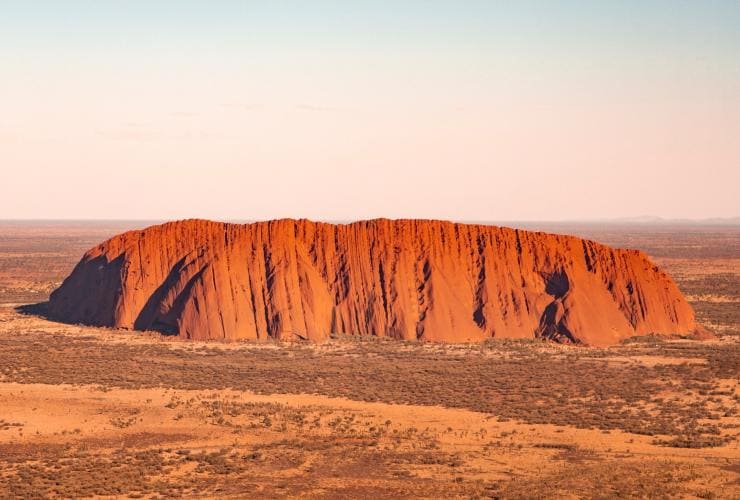 Uluṟu, Uluṟu-Kata Tjuṯa National Park Northern Territory © Tourism Australia/Nicholas Kavo