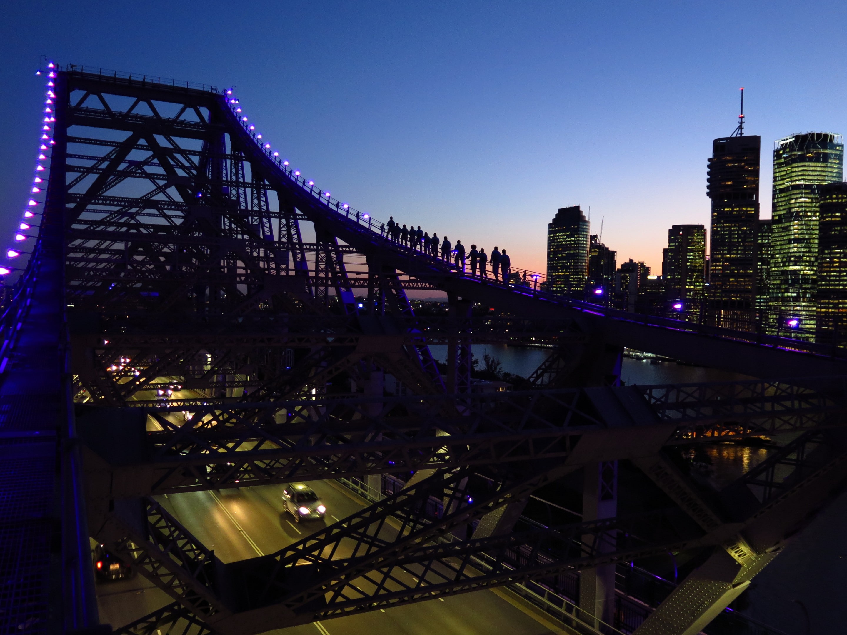 Bridge-climbers on the Story Bridge at twilight © Story Bridge Adventure Climb