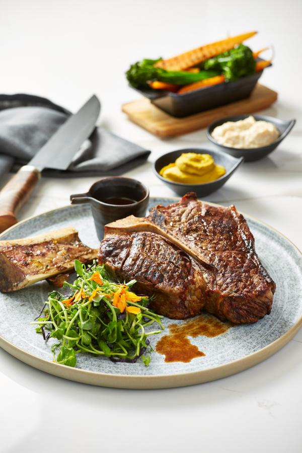 Dishes at CC's Bar and Grill © Crystalbrook Collection