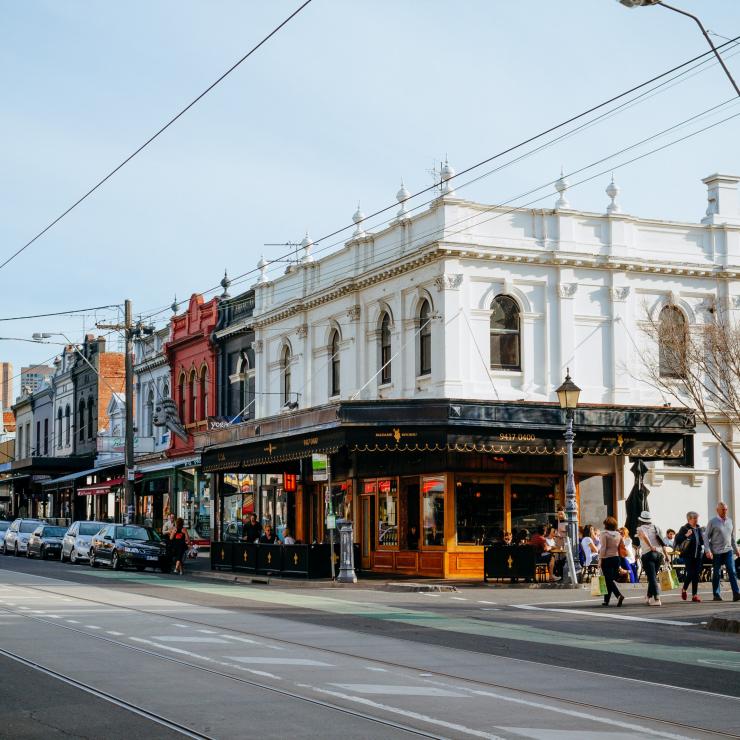 View of shops along Brunswick Street in Fitzroy © Roberto Seba