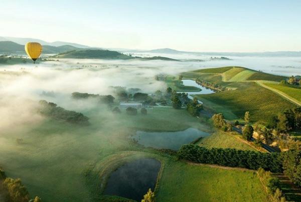 Yarra Valley, VIC © Tourism Australia 