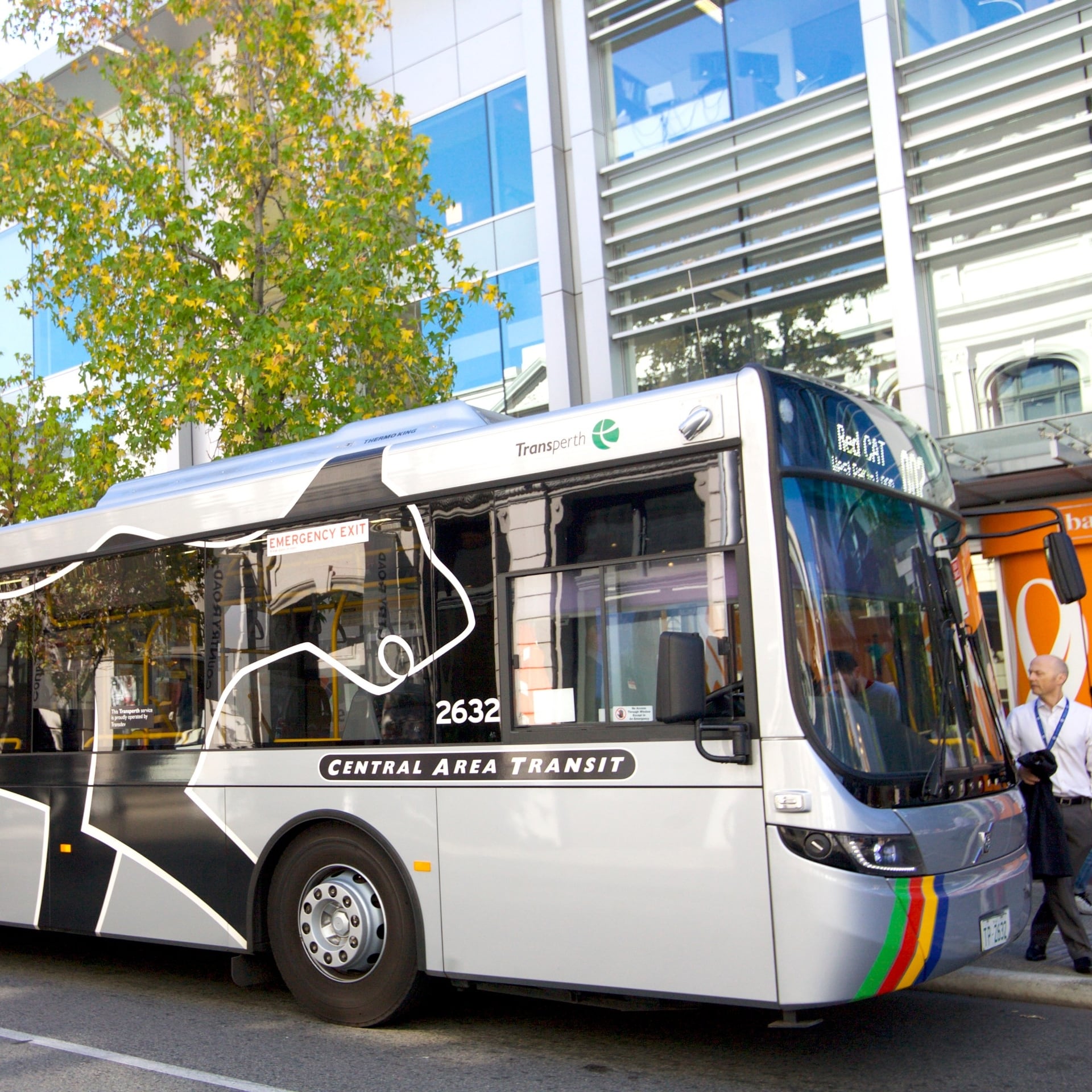 Side view of a CAT city bus in Perth CBD © Tourism Australia