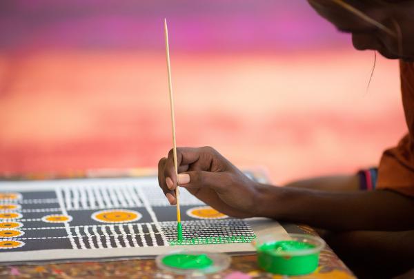 Maruku Arts, Uluru Kata Tjuta National Park, Northern Territory © Tourism Australia/NTCB