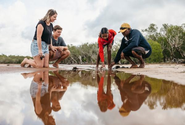 Southern Cross Cultural Walk, Dampier, WA © Tourism Australia