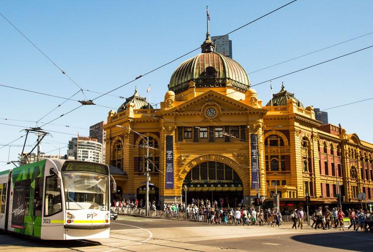 Flinders Street Station, Melbourne, VIC © Visit Victoria