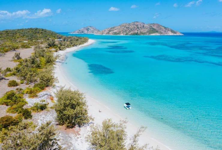 Casuarina Beach, Lizard Island, QLD © Tourism Australia