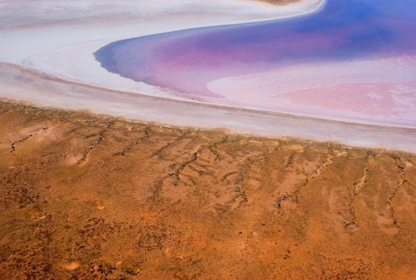 Lake Eyre, Lake Eyre National Park, SA © South Australian Tourism Commission