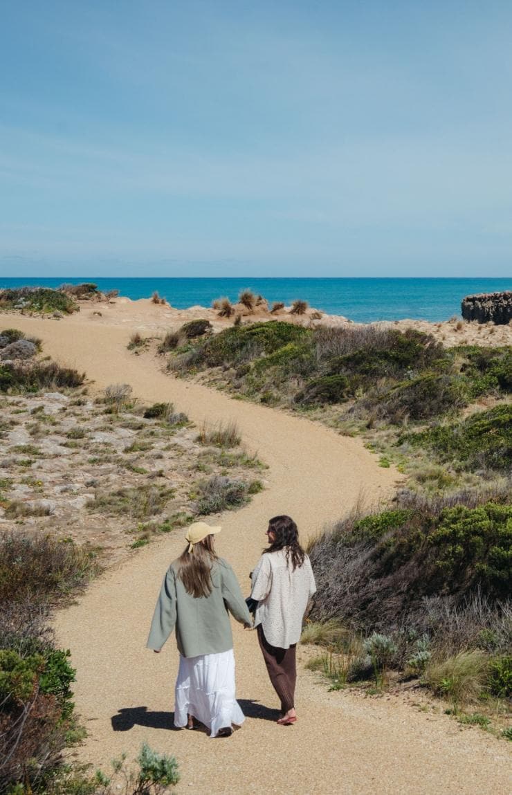 Robe Obelisk, Limestone Coast, South Australia © South Australian Tourism Commission