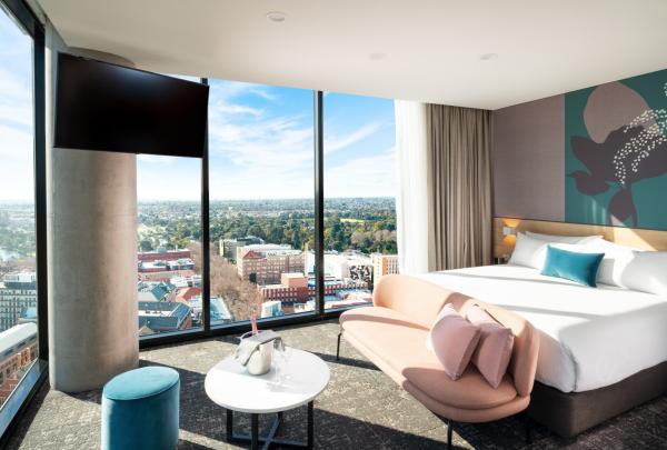 Junior Suite at Crowne Plaza Adelaide, SA © Crowne Plaza Adelaide
