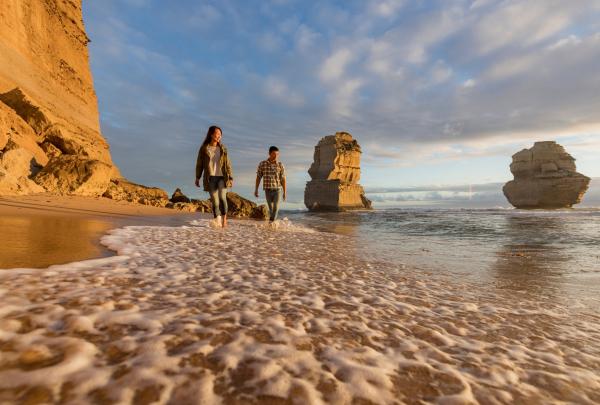 Twelve Apostles, Great Ocean Road, Victoria © Visit Victoria